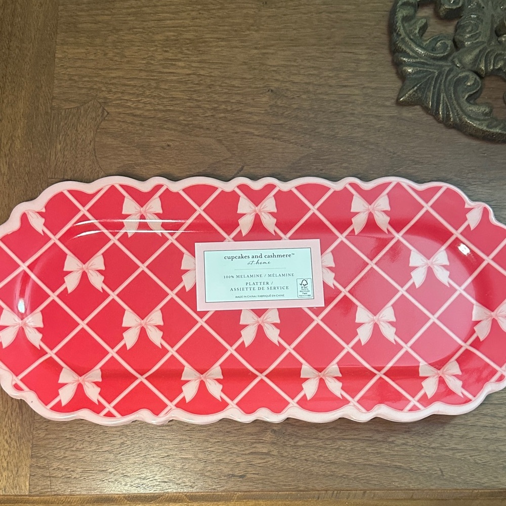 Cupcakes and cashmere 100% melamine pink bow platter